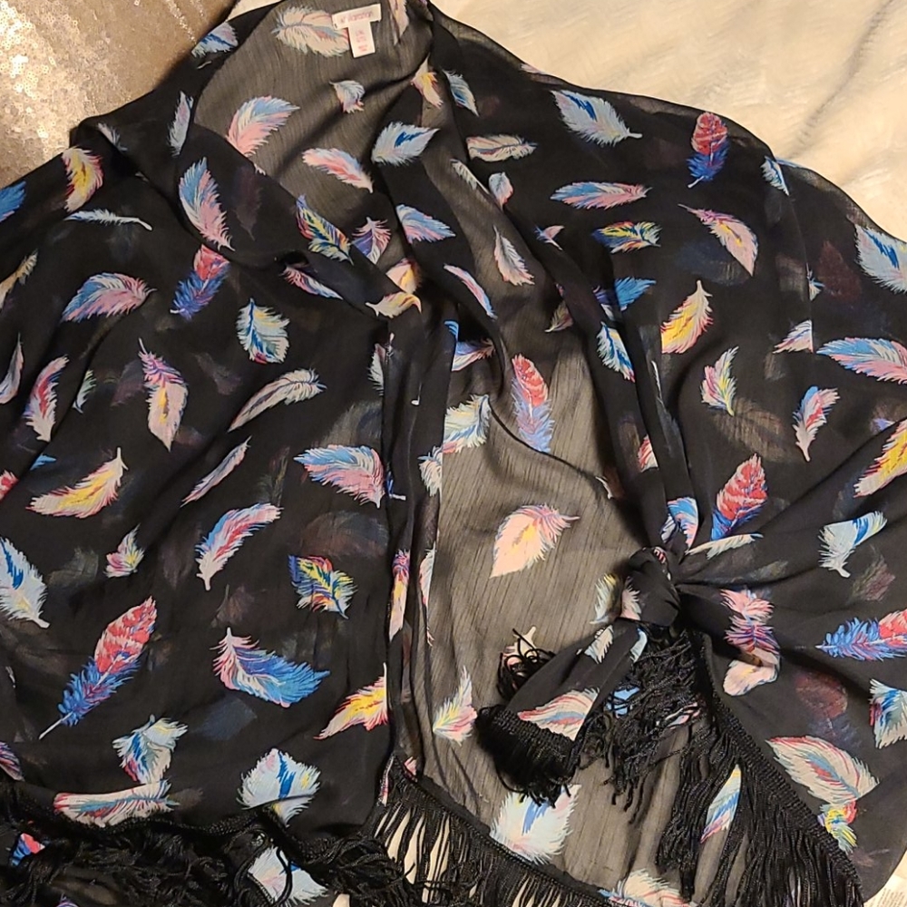 Feather printed coverup